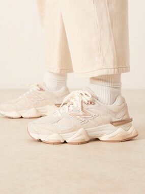 New Balance Women's Teddy Bear 9060 Sneakers